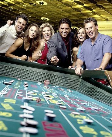 Improve your online gambling experience with friends, food and music